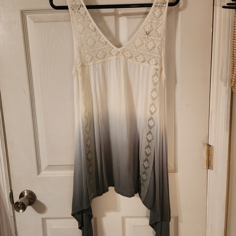 Gimmicks by BKE Cream Lace Top